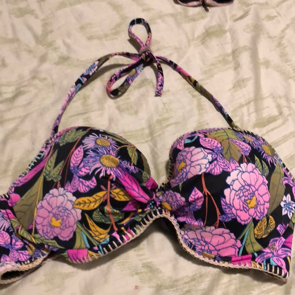 VS bikini top